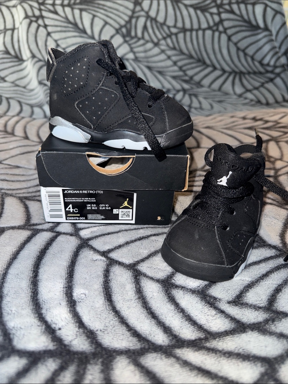 Baby Nike Jordan 6 Retro - Size 4c w/ Box